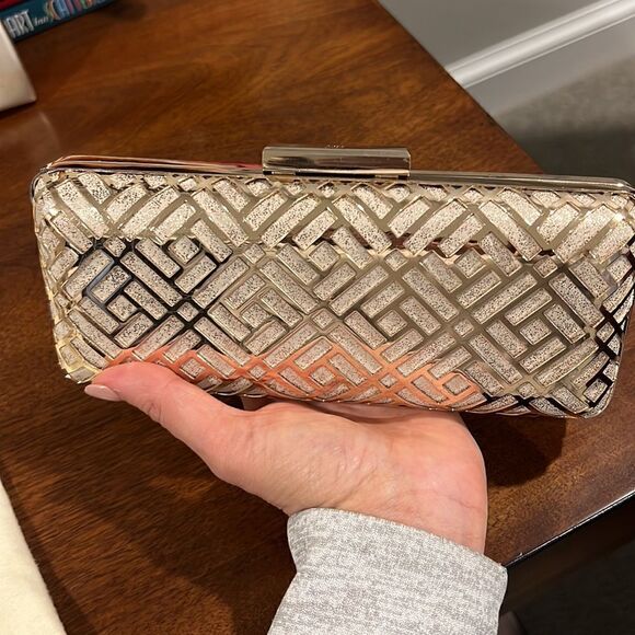 INC clutch gold color - Picture 4 of 6